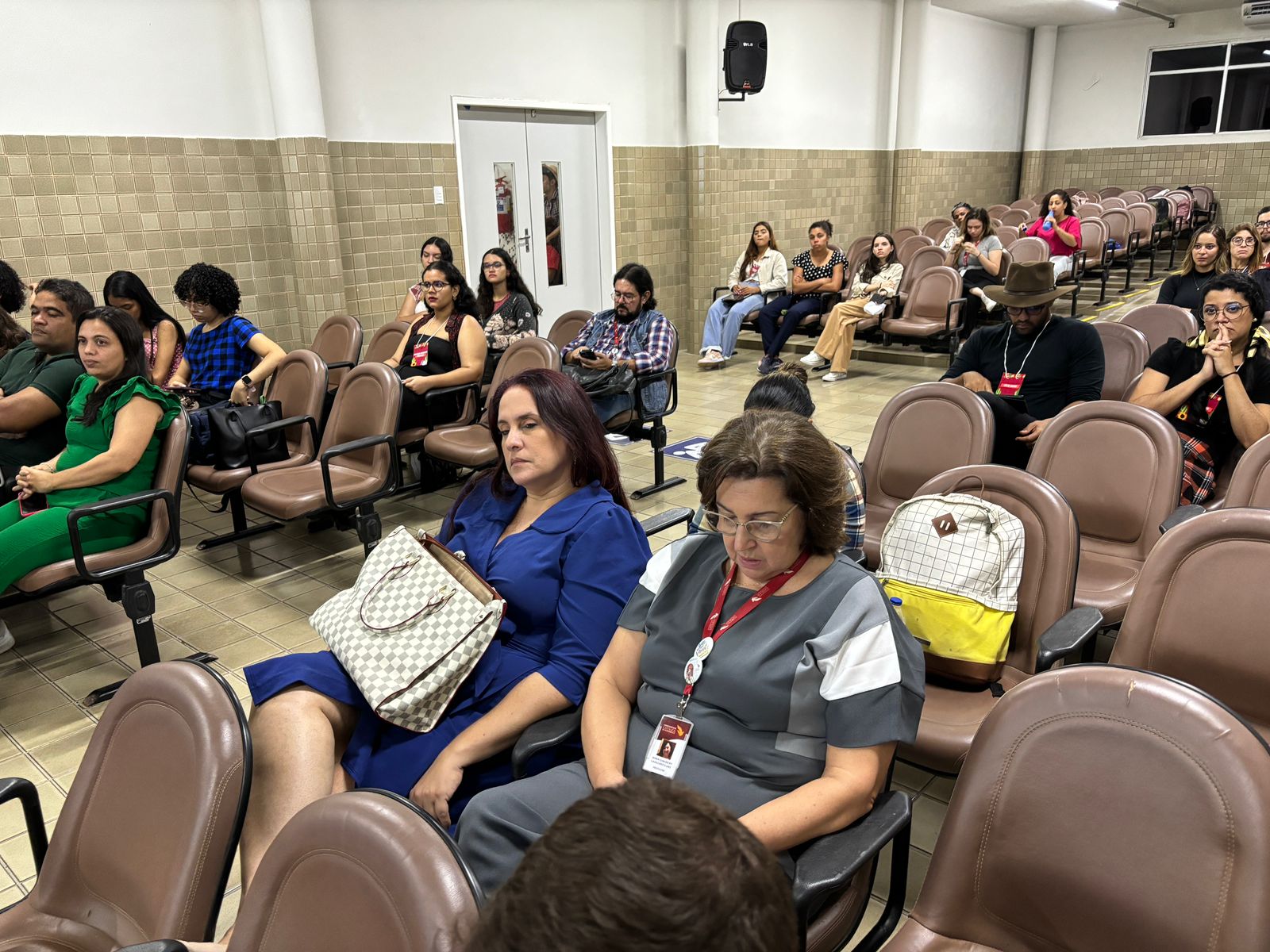 Público no auditório