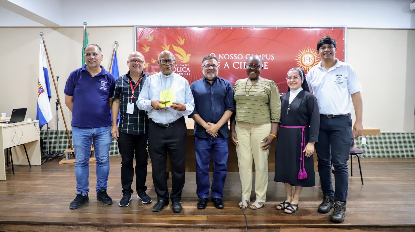 grupo reunido