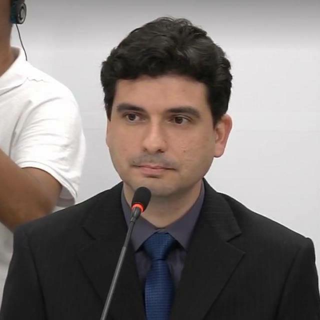 Professor Antônio Lucena de Ciência Política da Unicap