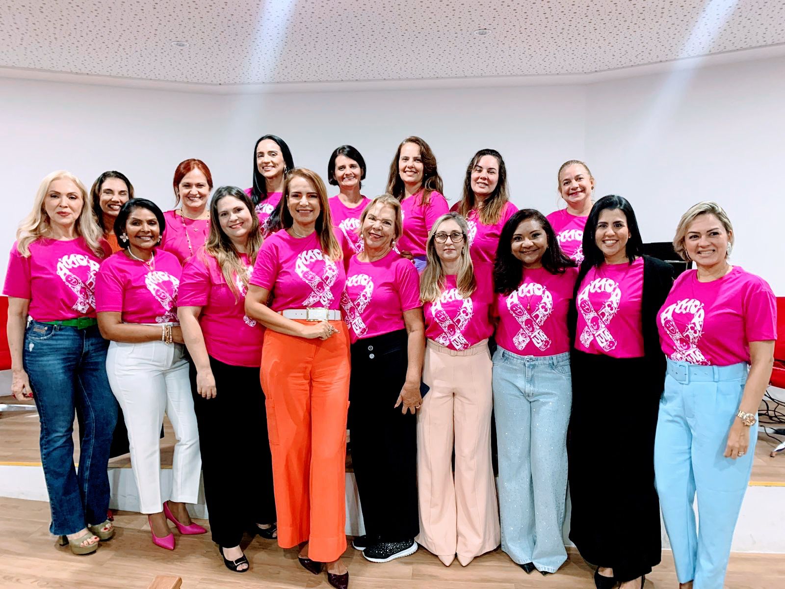 Grupo de organizadoras reunidas